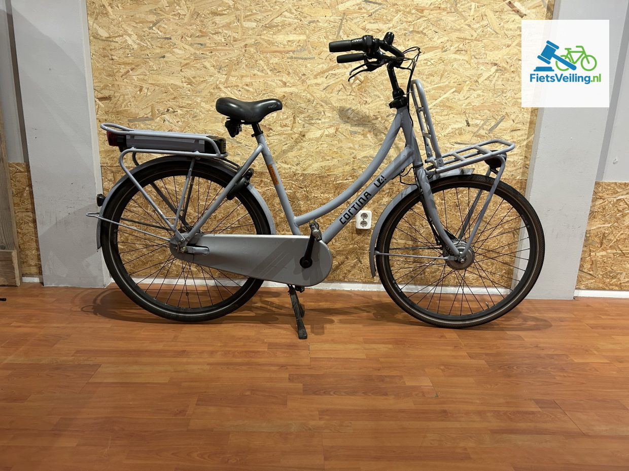 49: Cortina E-U4 Solid